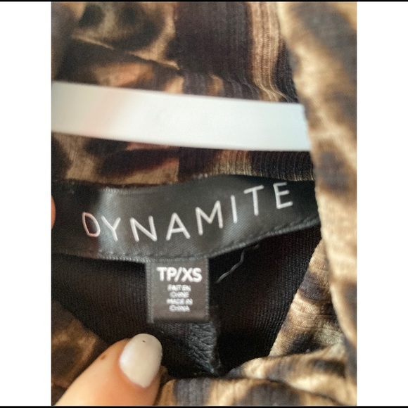 DYNAMITE LONG SLEEVE LEOPARD PRINT DRESS - Picture 5 of 6